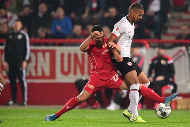 杨28+11老鹰险胜凯尔特人 步行者送76人5连败